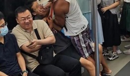 小伙爆料自己三岁了视频,揭秘宝宝成长里程碑